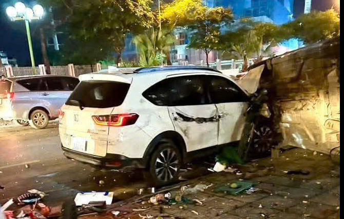 河內連環撞車8車相撞:司機酒精含量超’極限’,一人當場死亡