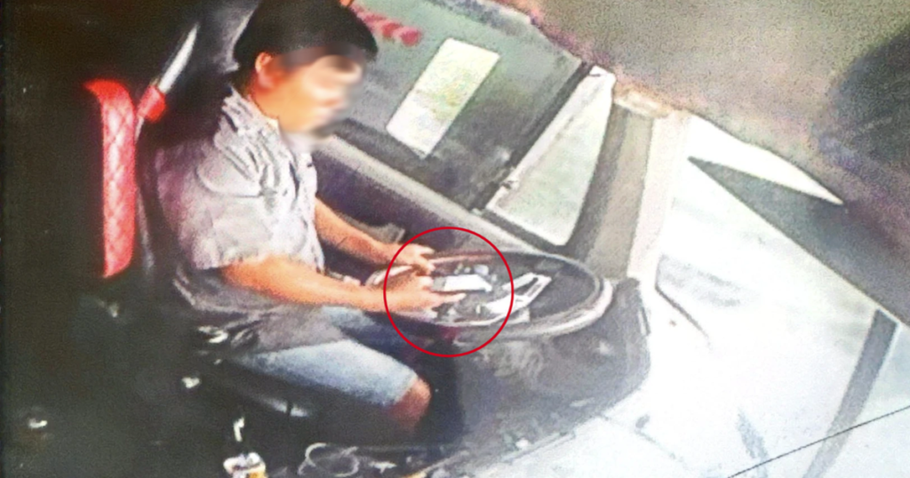 胡志明市高速交警调取驾驶室摄像头,查处司机行车用手机