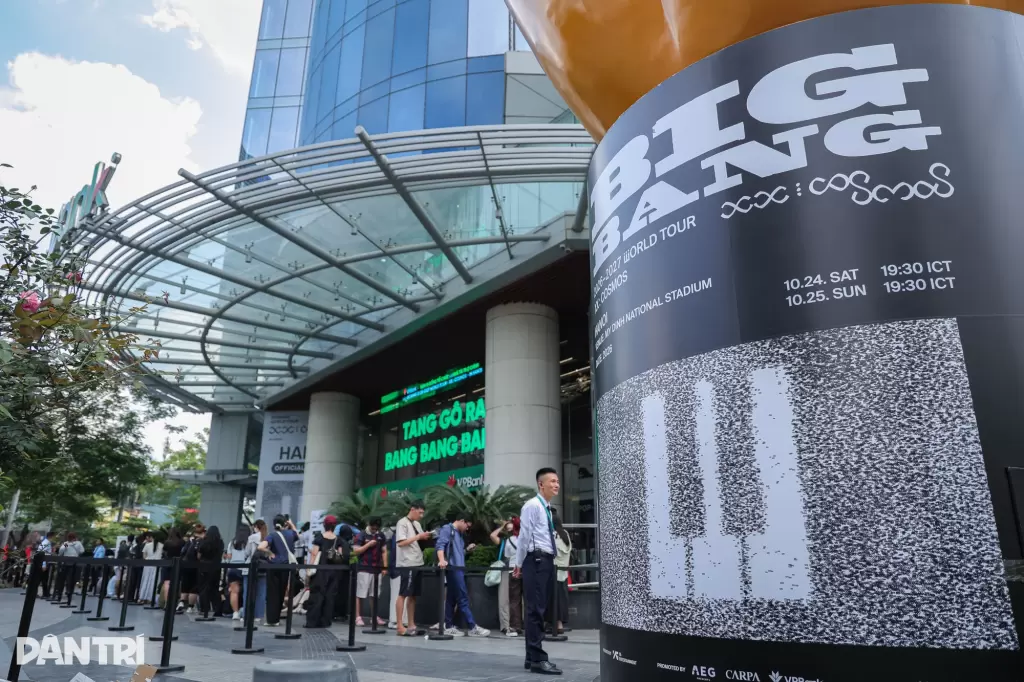 BIGBANG周边价格揭秘吸引数千河内人排队:衣服530万越南盾 - 4