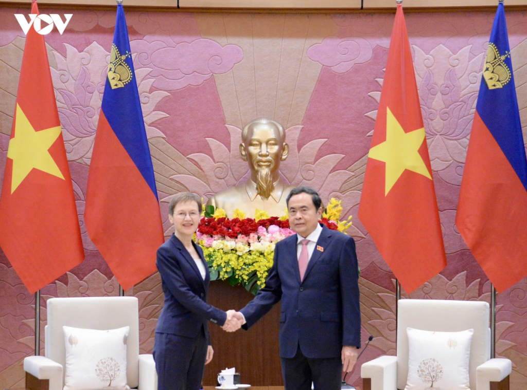 國會主席陳青敏會見列支敦士登首相布里吉特·哈斯
