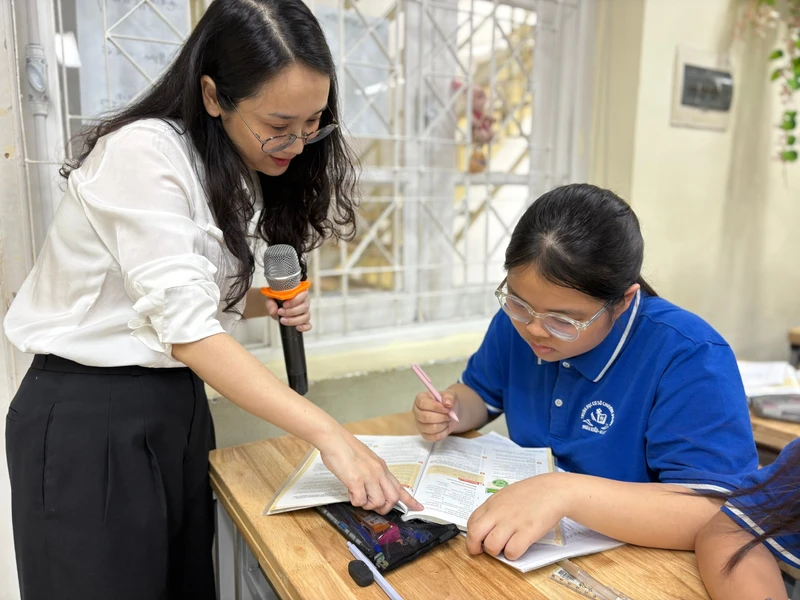 越南教育部新规:五、九、十二年级部分科目将用全省统一试卷 · 报道配图