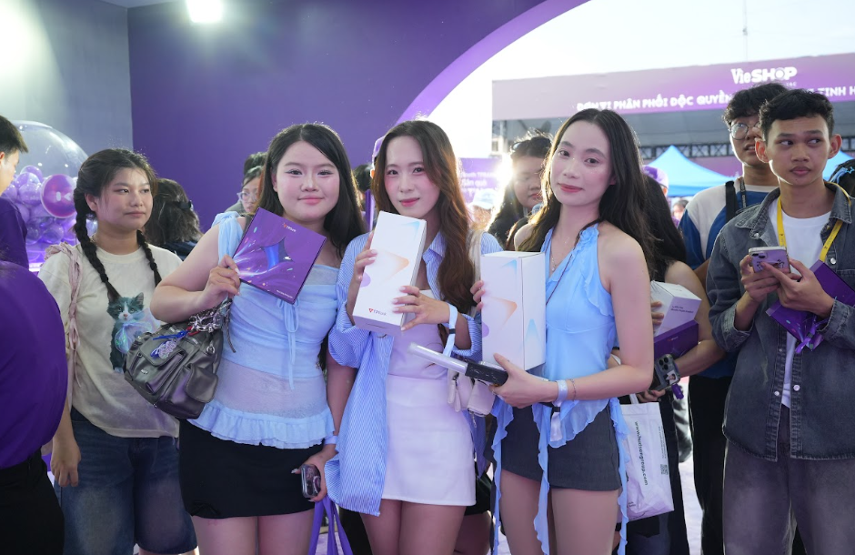 “Say hi”演唱會Vạn Phúc站首夜結束,第二場定於10月18日晚舉行 · 報道配圖