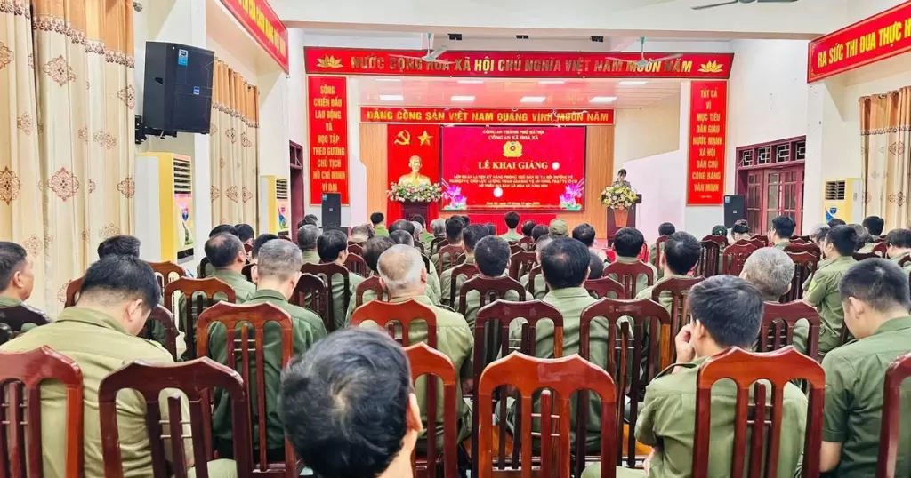 河内和舍乡114名治安组员参加消防与救援培训
