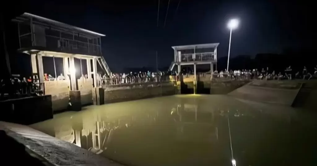 清化月印乡母子坠渠溺亡 救援人员连夜寻回遗体