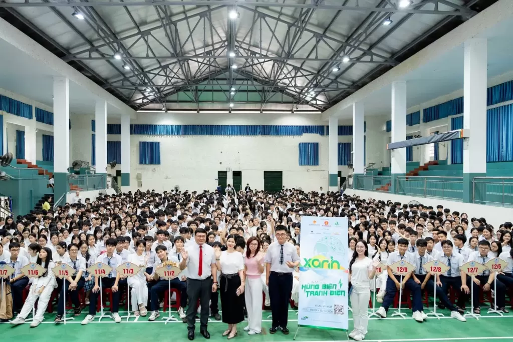 绿色之声活动在顺化市阮惠高中交流