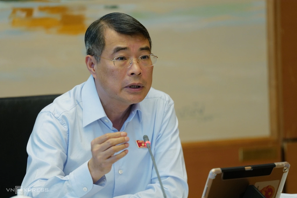 政府总理黎明兴在10月18日下午分组讨论上发言。