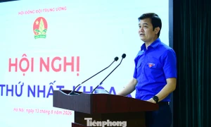 顺化市为8所初中逾80名学生培训少先队指挥技能 · 报道配图