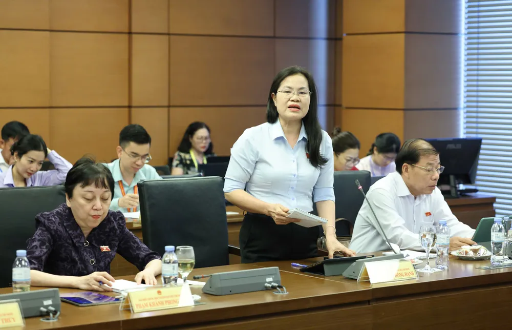 越南国会代表指“隐性”经营条件仍困扰民营企业 · 报道配图