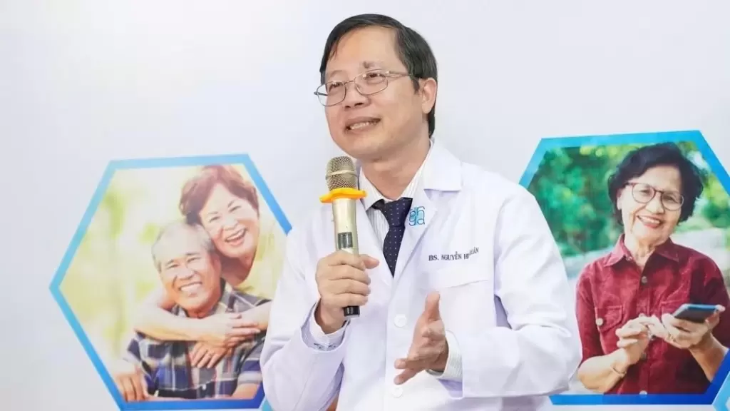 胡志明市醫生:老年多病共存須保持治療連續性 · 報道配圖