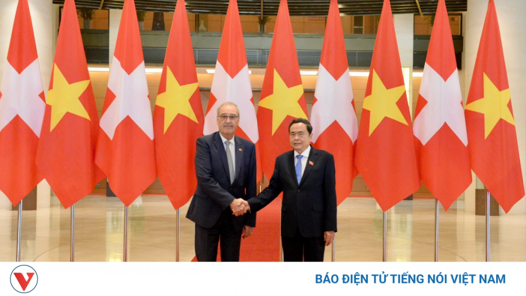 瑞士总统帕尔梅林访越，越南国会主席会见谈经贸合作 · 报道配图