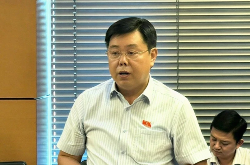 越南内政部长称乡坊合并或拆分由地方主动提议 · 报道配图