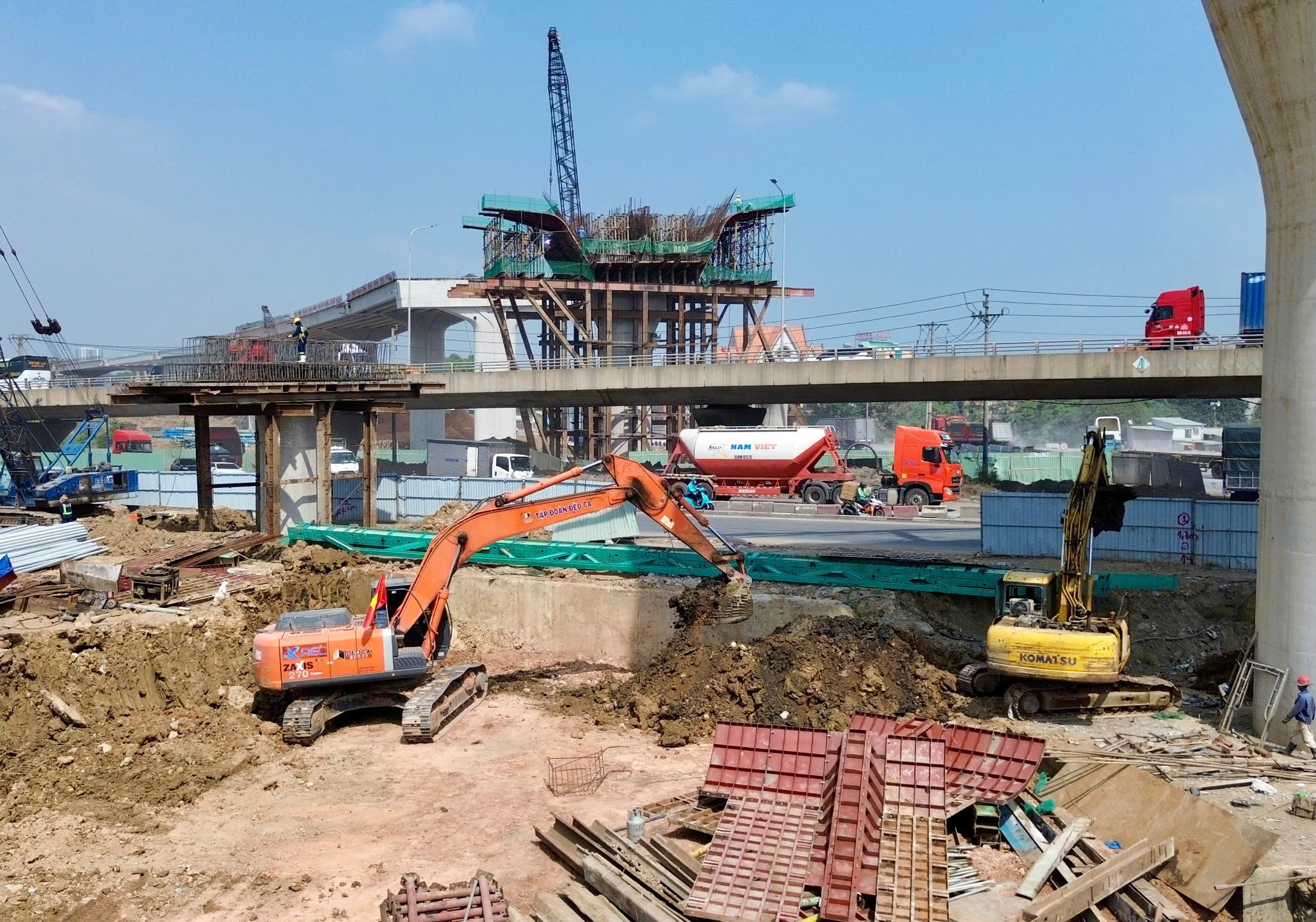 胡志明市研究将石矿开采深度增加50至150米以补足建材供应 · 报道配图