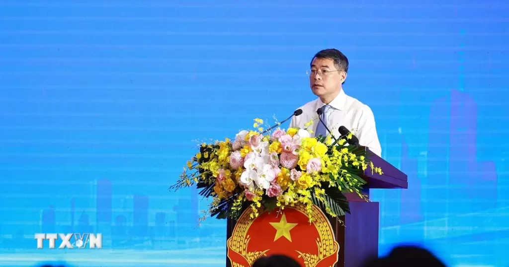 越南总理要求逐步提高各行业年轻领导干部比例