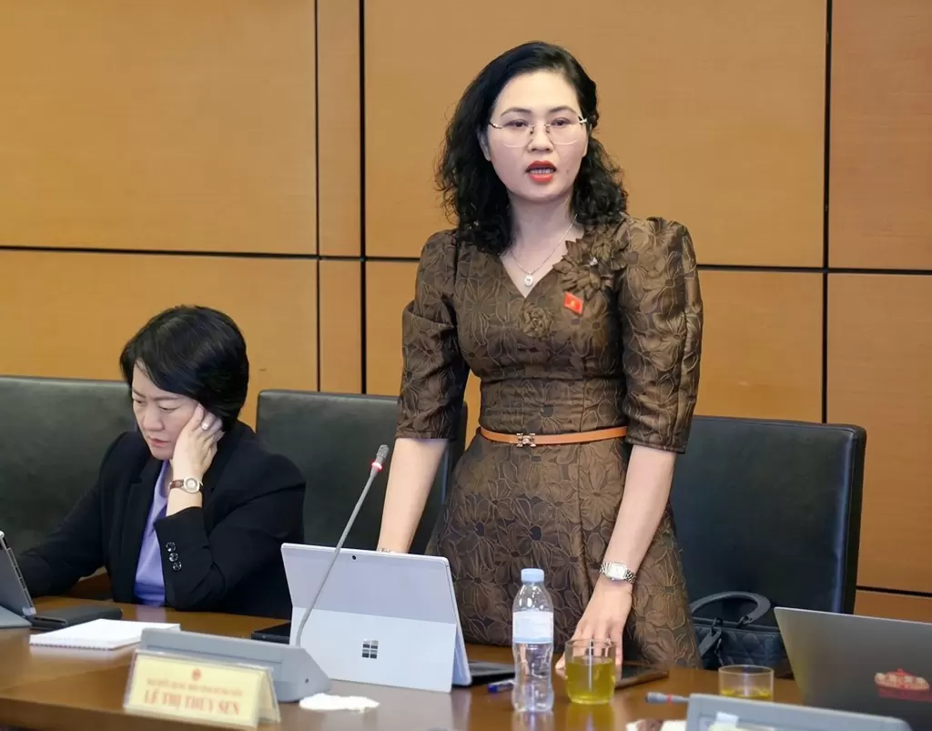 国会代表建议通过激发爱国心动员工程债券