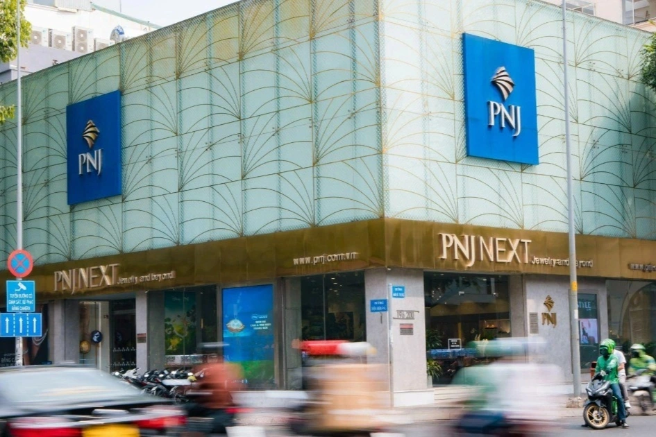 PNJ股价涨停 临时股东大会将审议逾7000亿越盾拨备与增资 · 报道配图