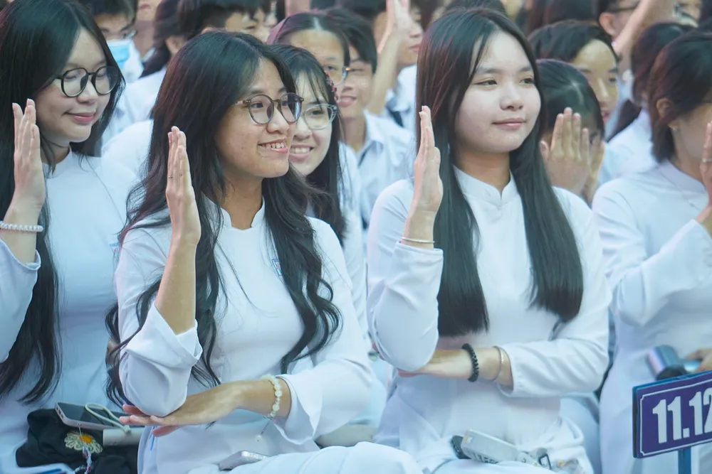 学生参加活动
