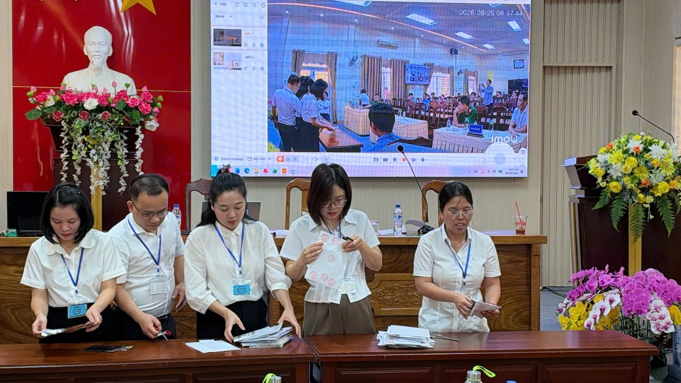 广义省一砂矿以每立方米逾百万越南盾拍出后企业弃标 · 报道配图
