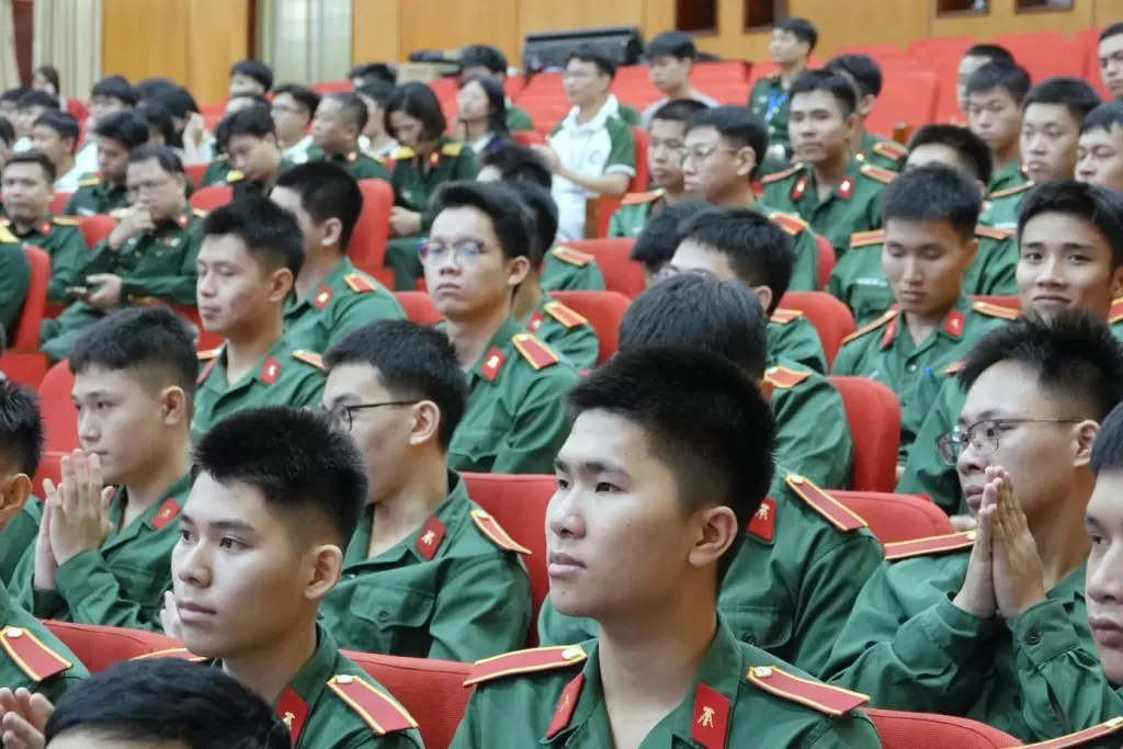 河內軍事技術學院研討會聚焦科研成果轉化瓶頸 · 報道配圖