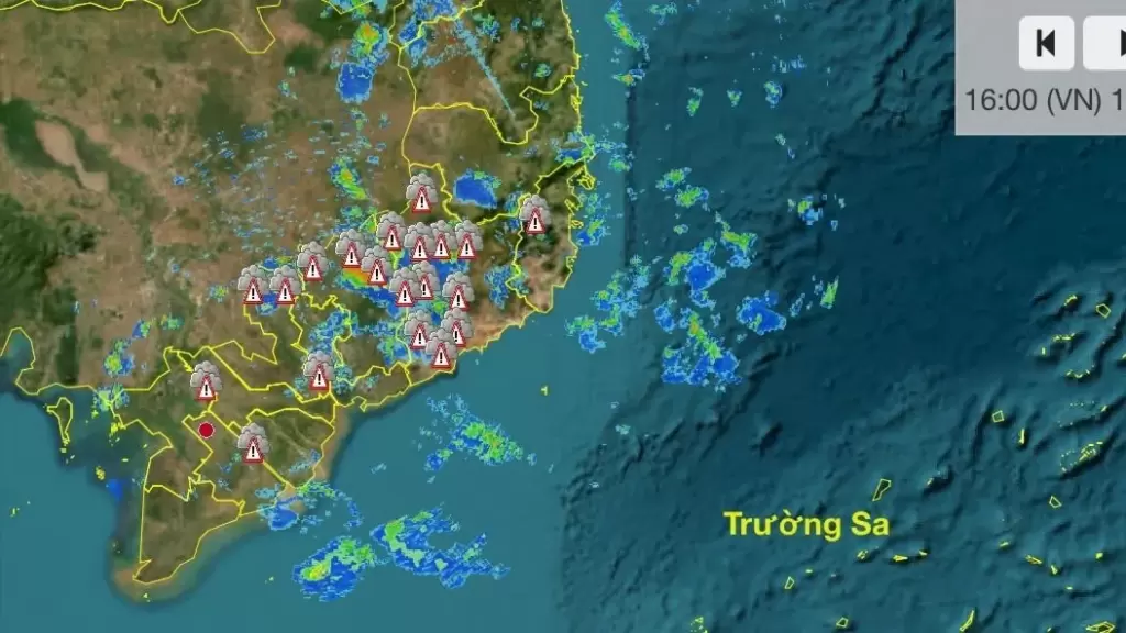 胡志明市10月18日午後降雨 氣象機構警告低窪地區或內澇