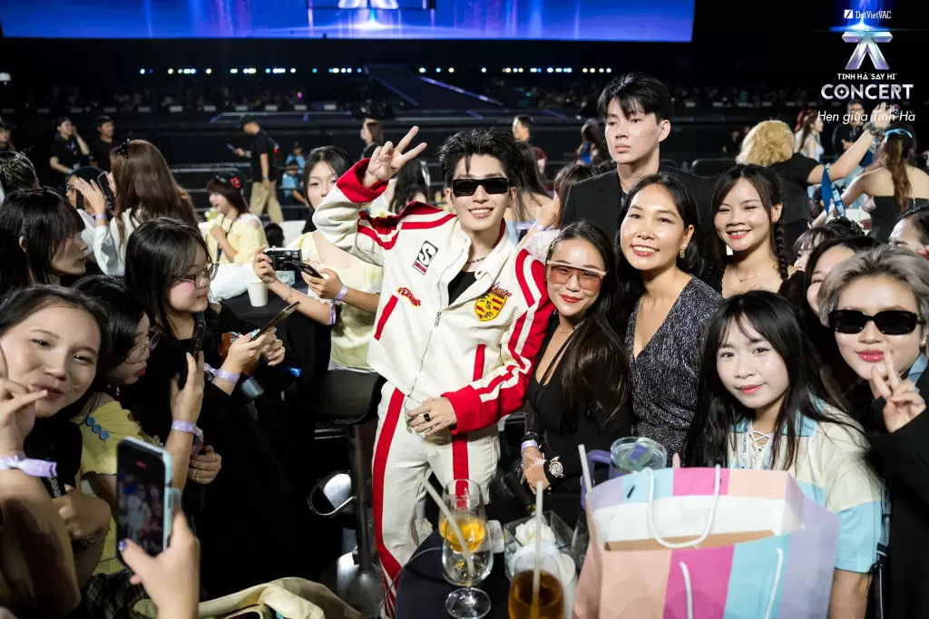 “Say Hi”演唱会胡志明市第二晚落幕,河内站定于11月 · 报道配图