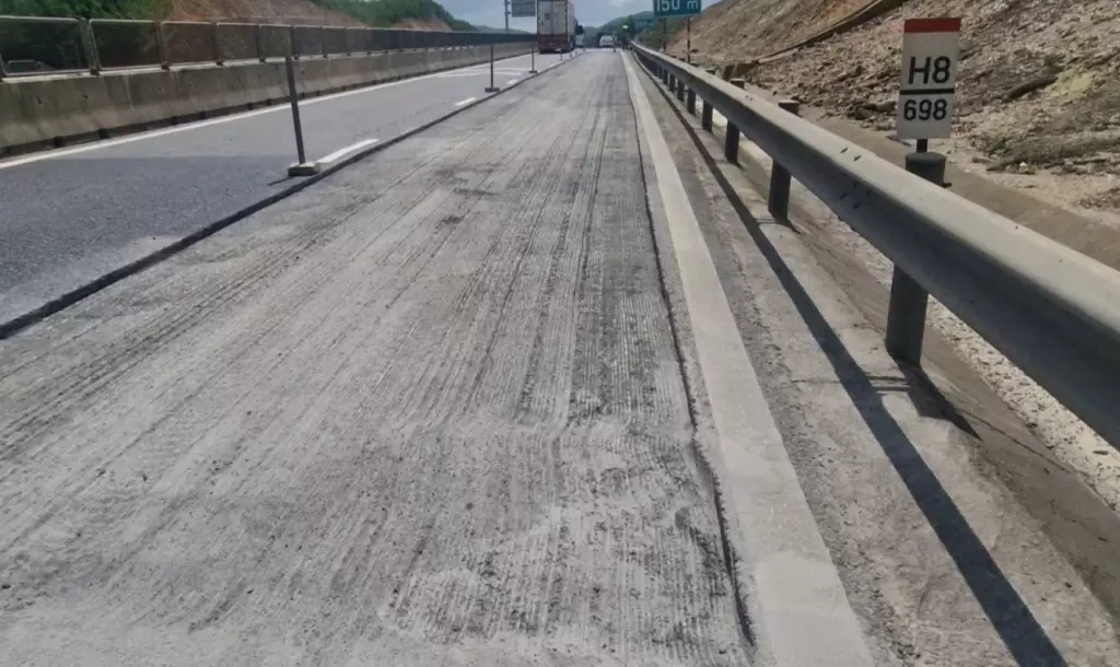 万宁-甘露高速路面车辙