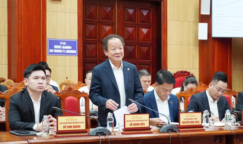 杜光显在会上发言