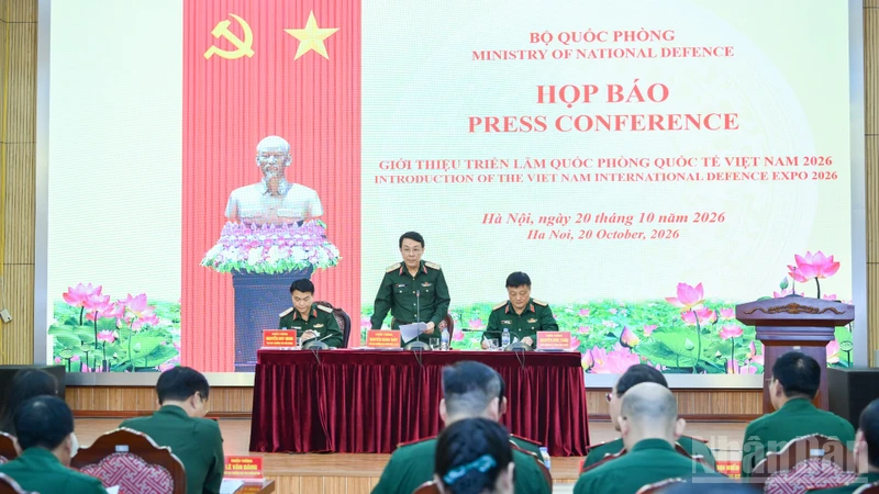 越南国防部将于12月举办2026国际防务展,36国189家企业登记参展 · 报道配图