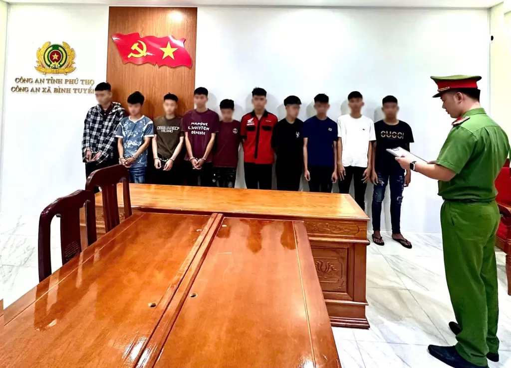 富寿TikTok直播争执后斗殴 警方起诉10名嫌疑人 · 报道配图