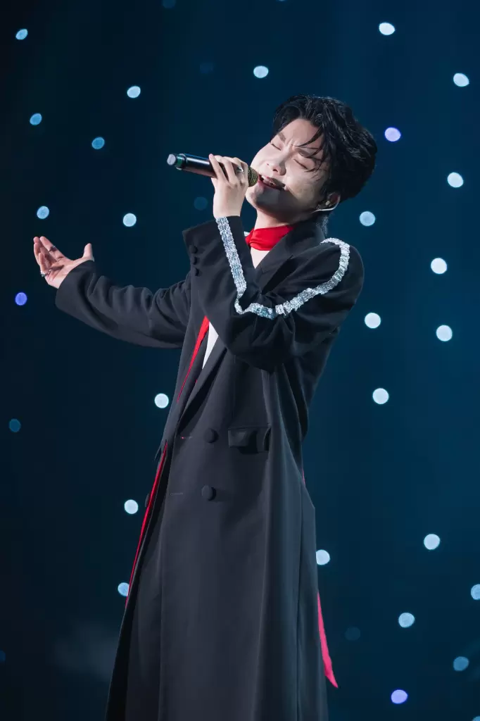 金在彬止步《晨星》2026第三場直播秀,稱尊重評委決定 · 報道配圖
