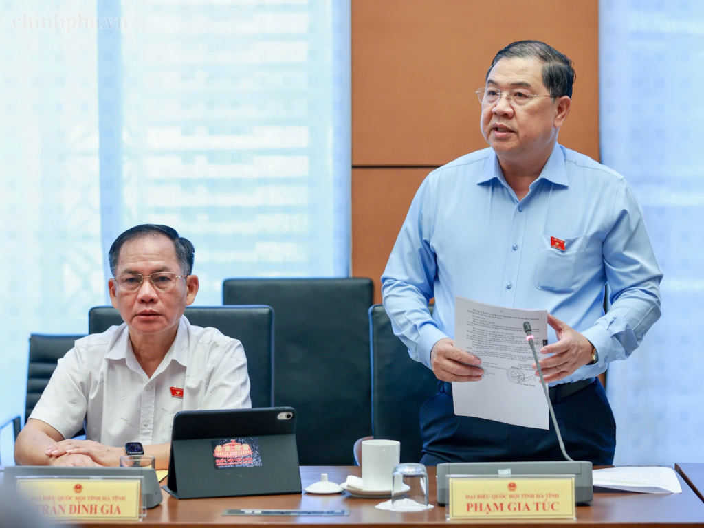 越南国会分组讨论国际协议法修订草案,副总理强调落实已签承诺 · 报道配图
