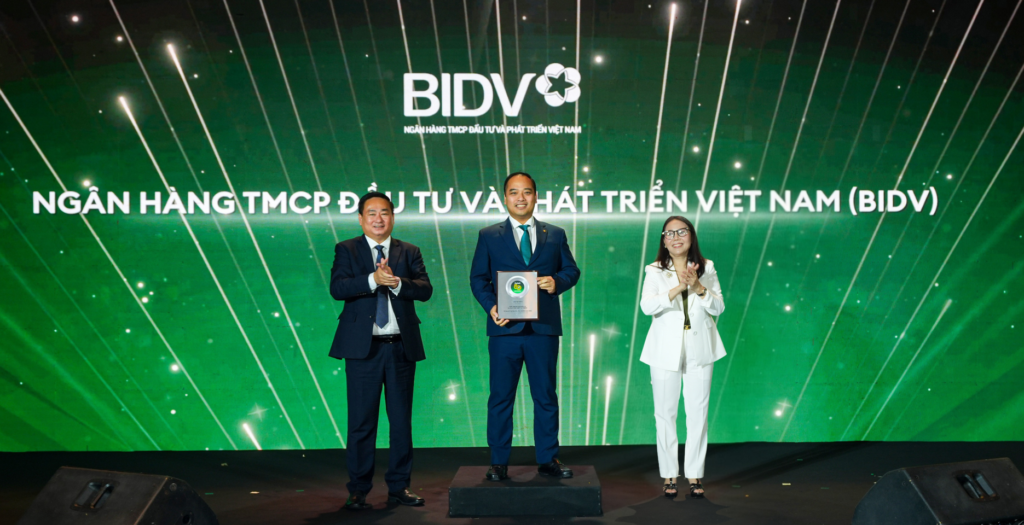 BIDV入选福布斯越南2026年ESG领先企业50强 · 报道配图