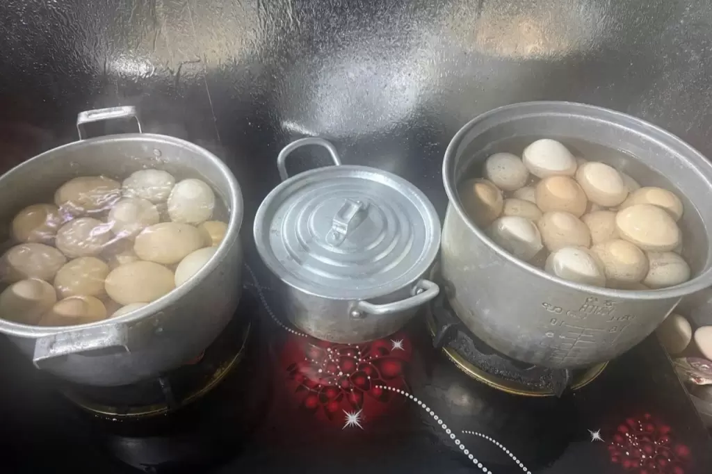 太原省居民深夜備食飲水慰問過境行軍部隊 · 報道配圖