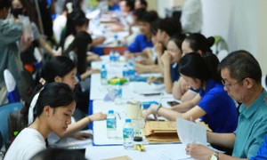 终止师范院校外的师范培训