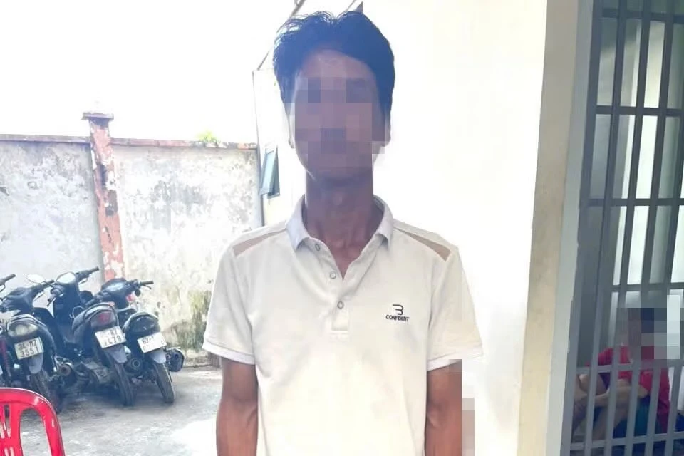 胡志明市一卡车司机撞死骑车女子后驶离现场被暂扣 · 报道配图