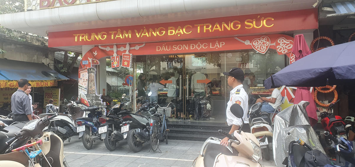 越南税务局回应个体户计税建议：修法前须按现行规定执行 · 报道配图