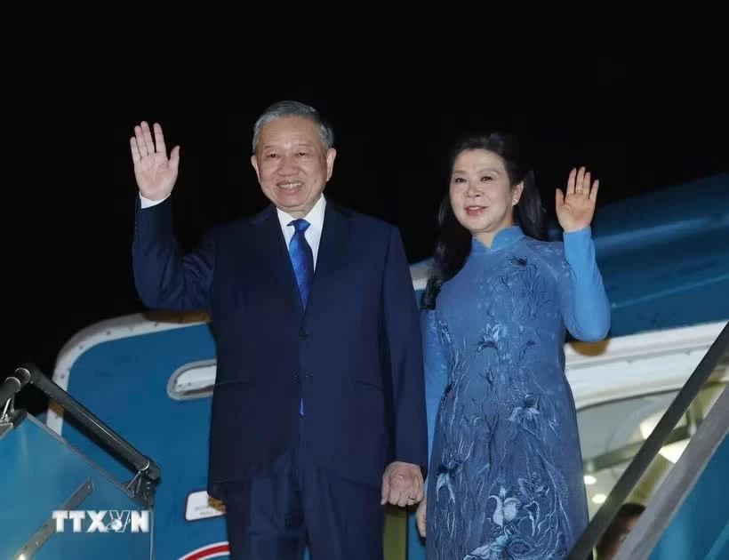 苏林启程访问丹麦、欧盟和比利时，行程持续至10月24日