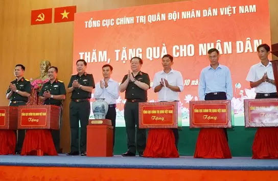 越南第七、九军区在西宁省开展民生帮扶 投入逾40亿越盾
