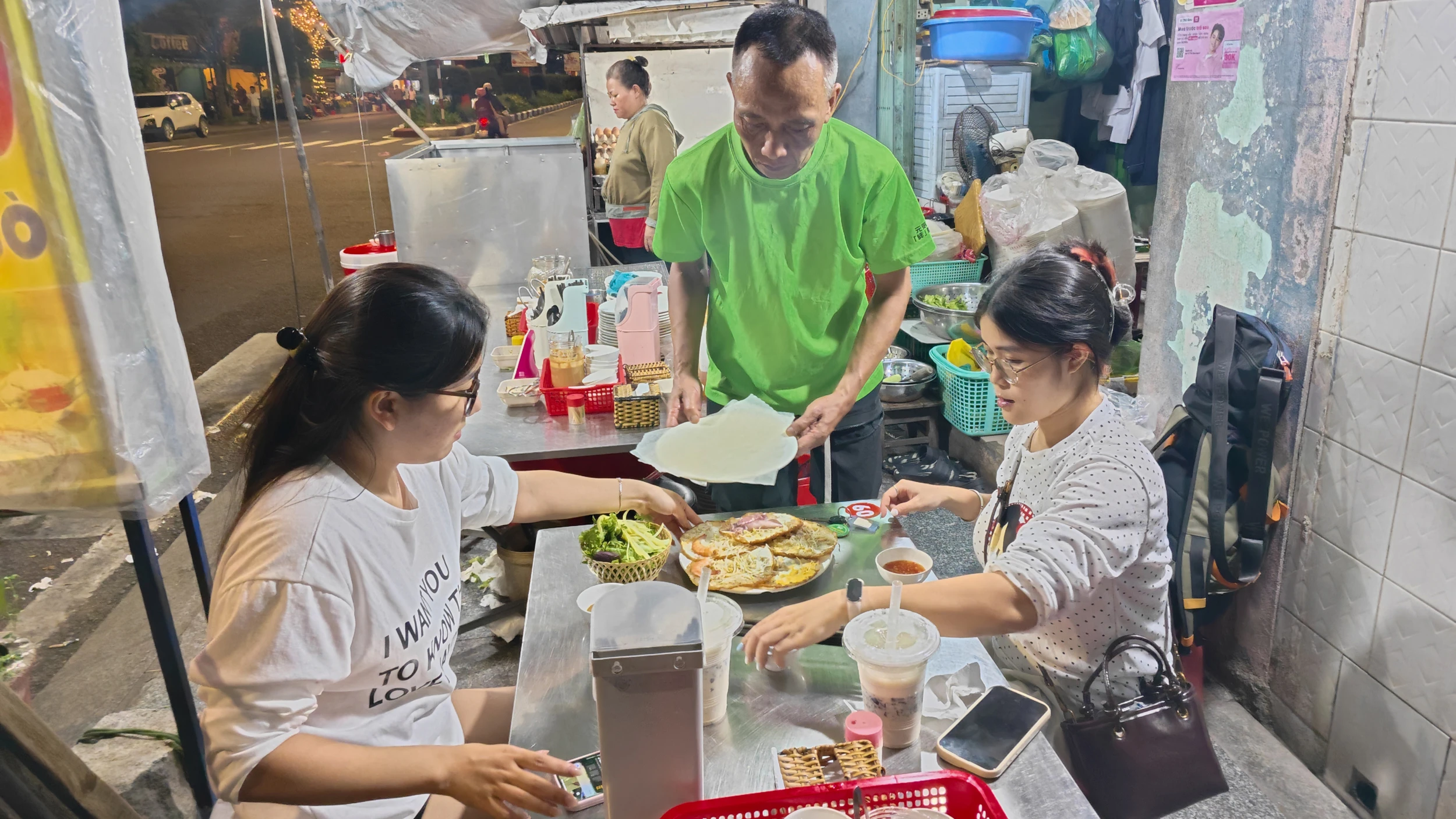 归仁近60年煎饼店由女儿接手延续母亲手艺 · 报道配图