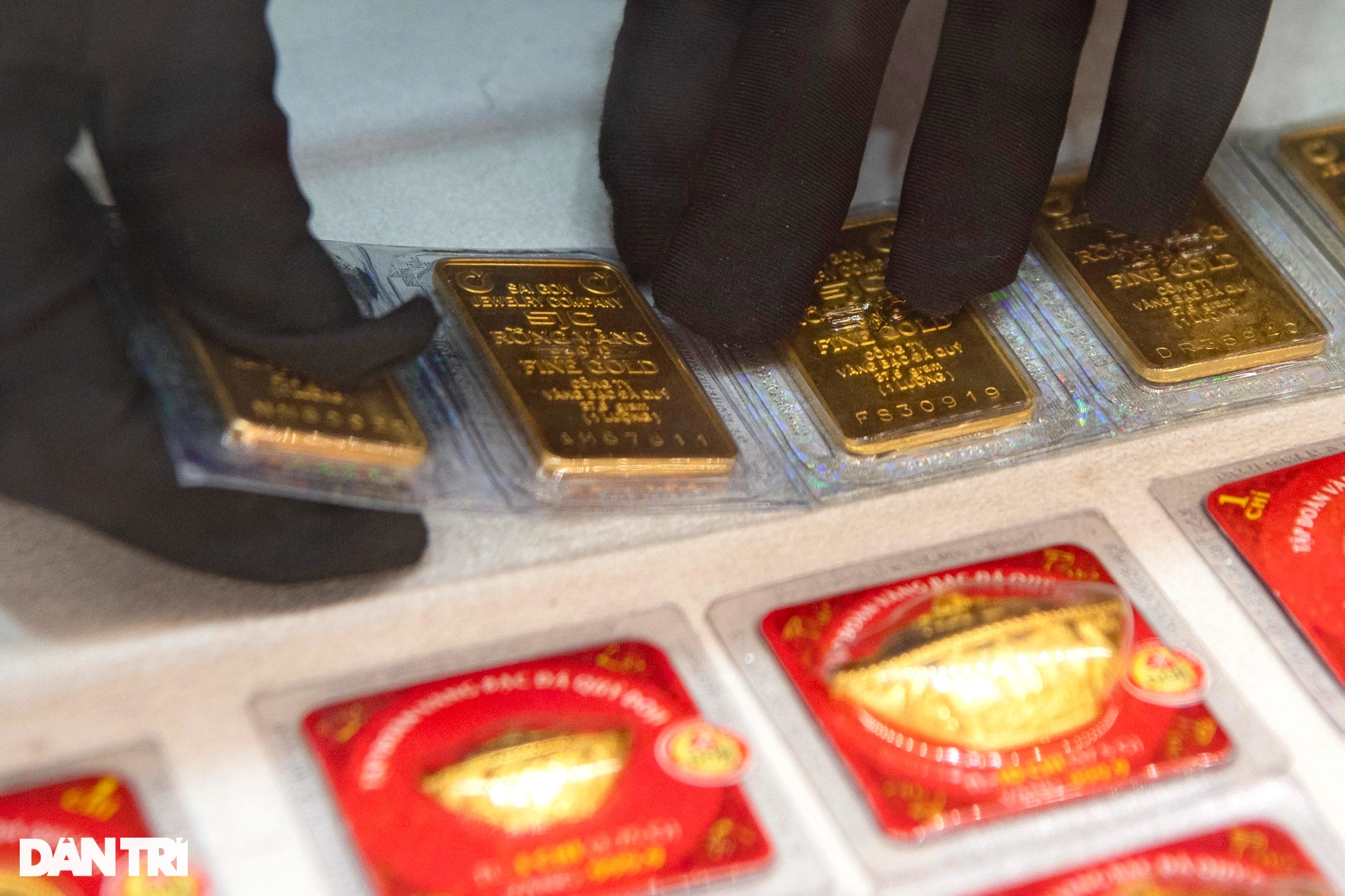 越南SJC金条价本周跌1.2百万盾,周中回升后回落 · 报道配图
