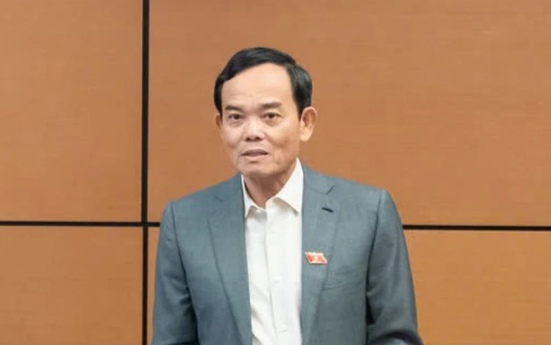 胡志明市鼓励企业11月提前发年终奖以刺激消费 · 报道配图