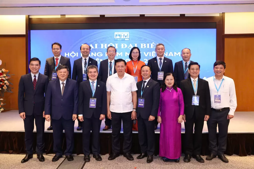 越南牙科协会选出新一届主席,卫生部要求整顿虚假广告 · 报道配图
