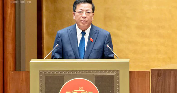 越南政府向國會報告胡志明公路全線基本貫通 · 報道配圖