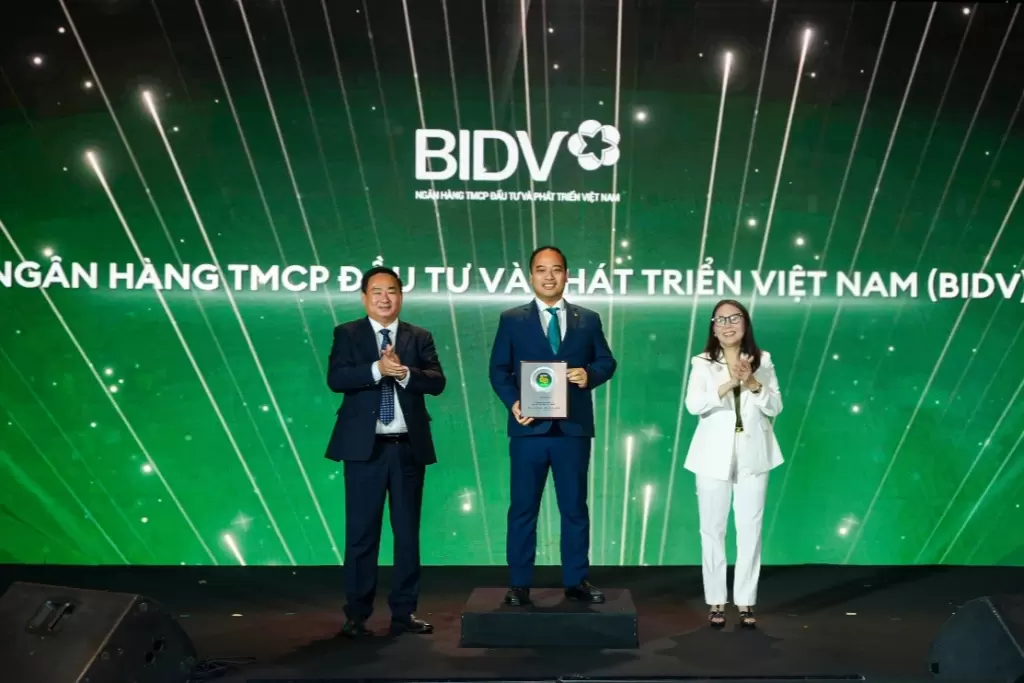 BIDV入选福布斯越南2026年ESG领先企业50强 · 报道配图