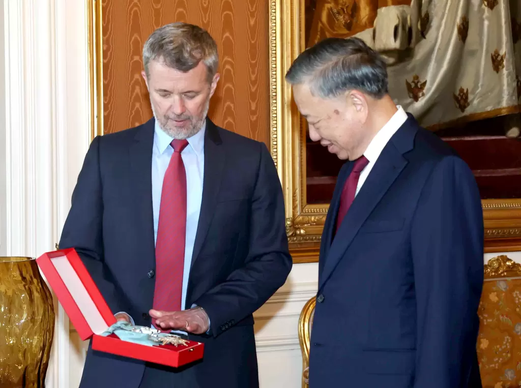 苏林访丹麦获授大象勋章，两国纪念建交55年 · 报道配图