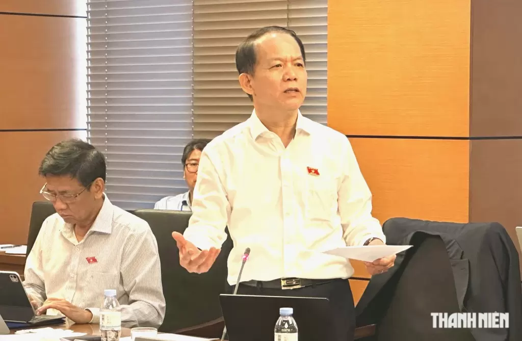 代表担忧土地拍卖定金50%过高,司法部长回应