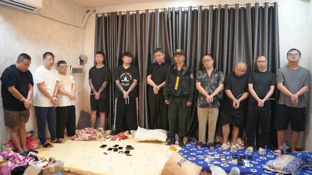 检查住宿场所时发现的外国人