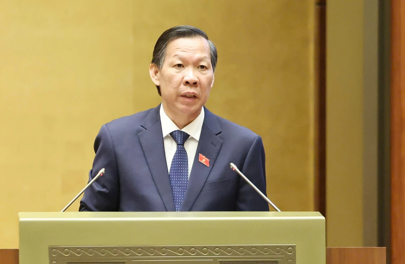 越南國會審議資產拍賣法修訂草案,擬禁棄標者再參與土地拍賣 · 報道配圖