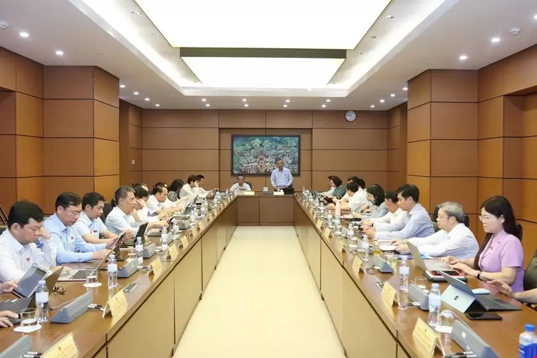 第13组讨论会现场