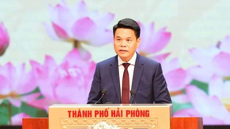 黎玉洲发表纪念讲话