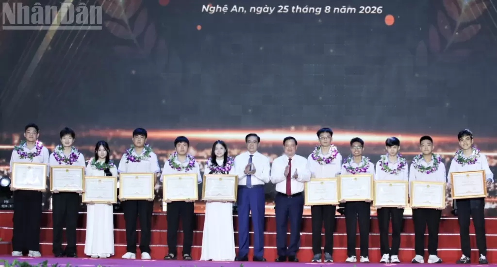 乂安省2026年上半年在民营企业新设9个党支部 · 报道配图